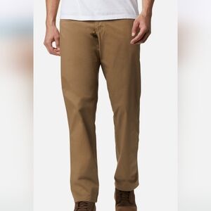 Columbia Men's Rapid Rivers Pant in Beige